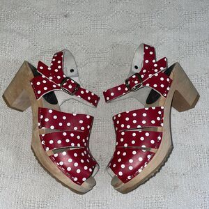 Cape Clogs Sweden Women’s Casual Heels Size 6 M Red Dotted Going Out Party Fun